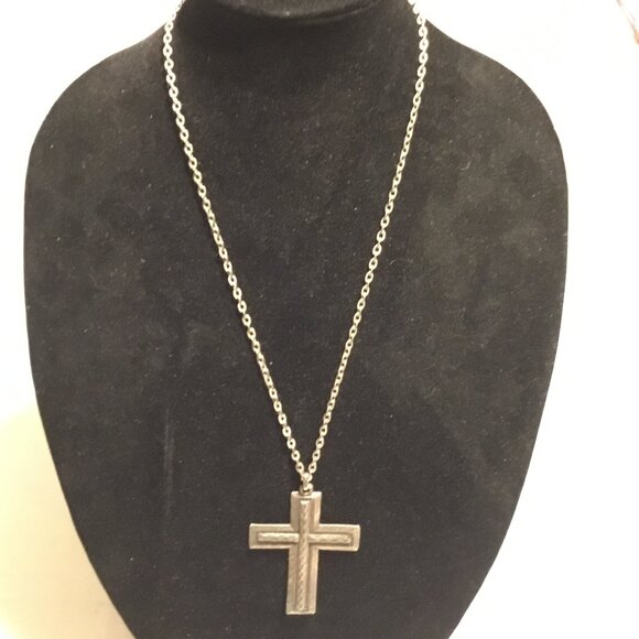 Vintage and very large pewter cross necklace marked Tinn Pewter Made In Norway - Picture 2 of 10